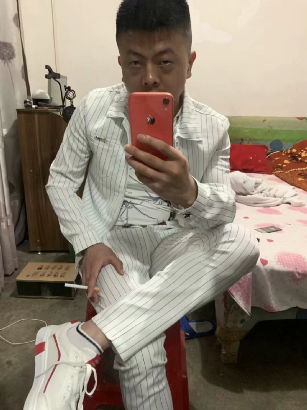 小丑的第一张照片--石阡闪婚服务中心